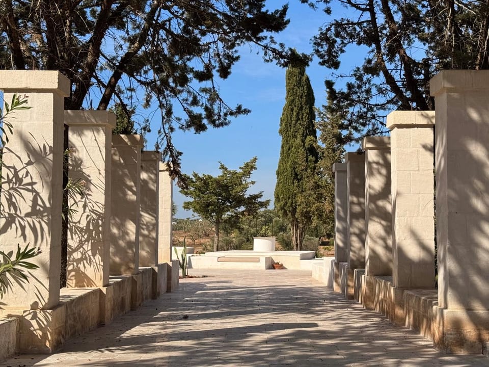 Facade/entrance, Natural landscape