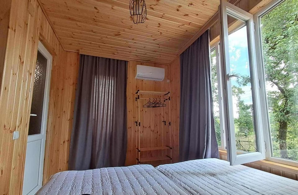 Bed, Photo of the whole room, Bedroom, air conditioner