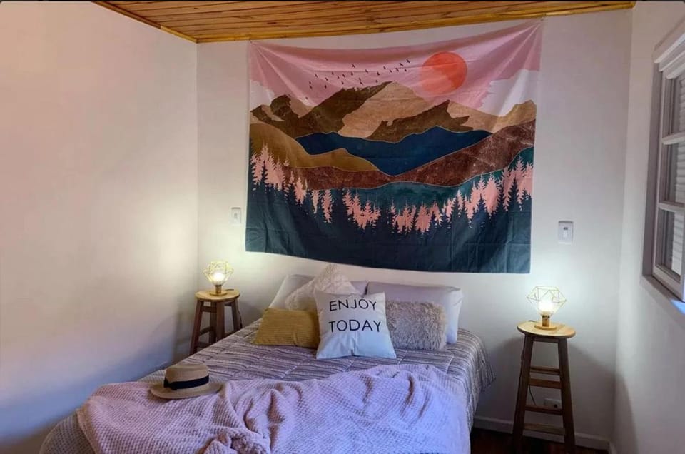 Bed, Photo of the whole room, Bedroom