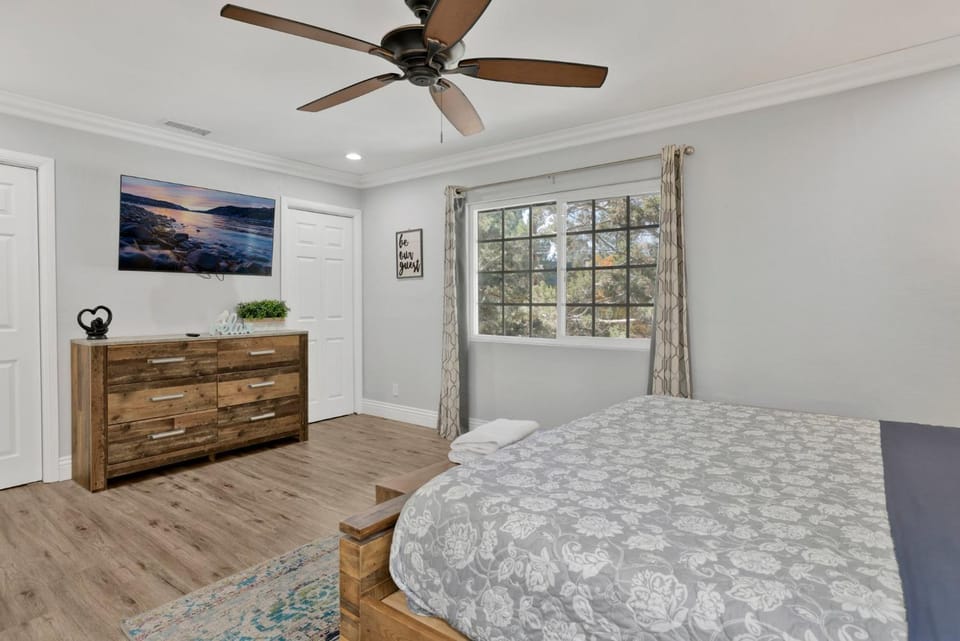 Bed, Bedroom