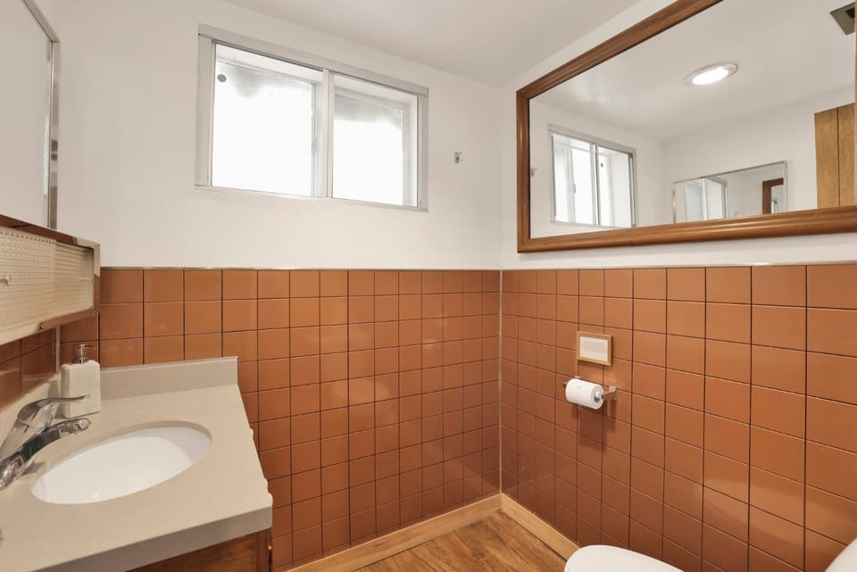 Bathroom, Bath