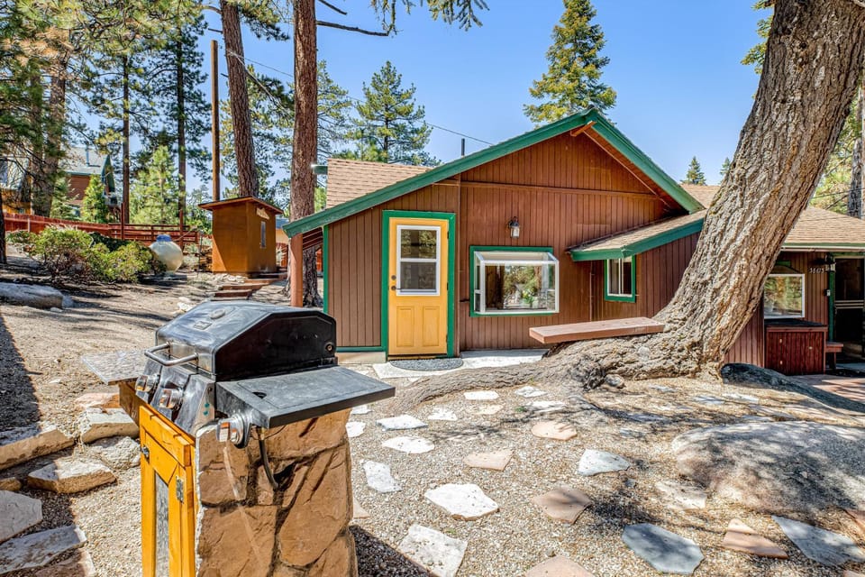 Property building, Spring, Day, BBQ facilities