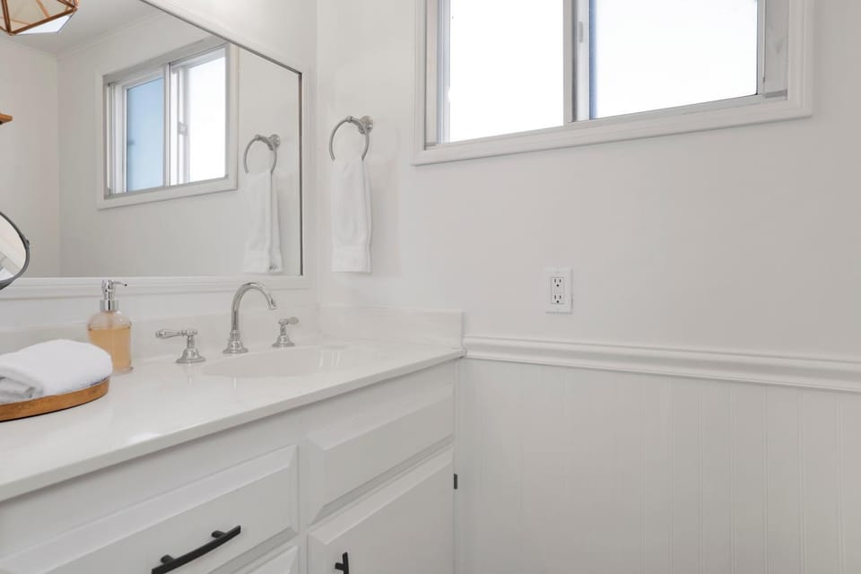 Bathroom, Bath
