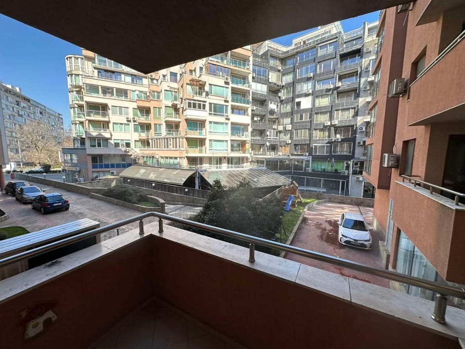 ApartSalena Apartment in Burgas