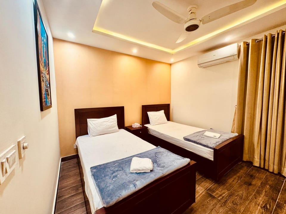 2 Bedroom Cozy Apartment by Lux Haven Stays Apartment in Lahore