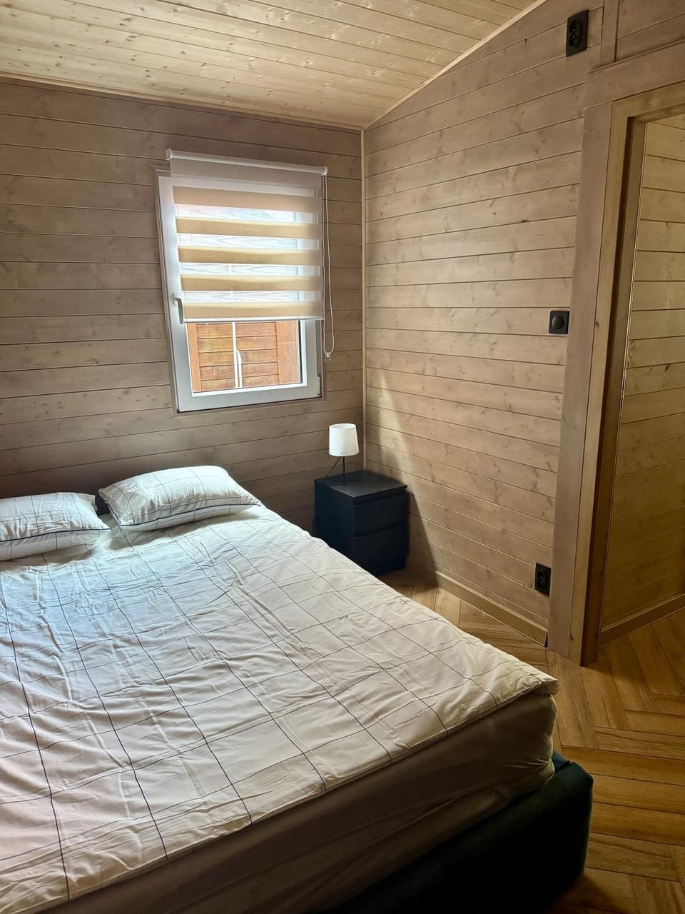 Bedroom, wardrobe