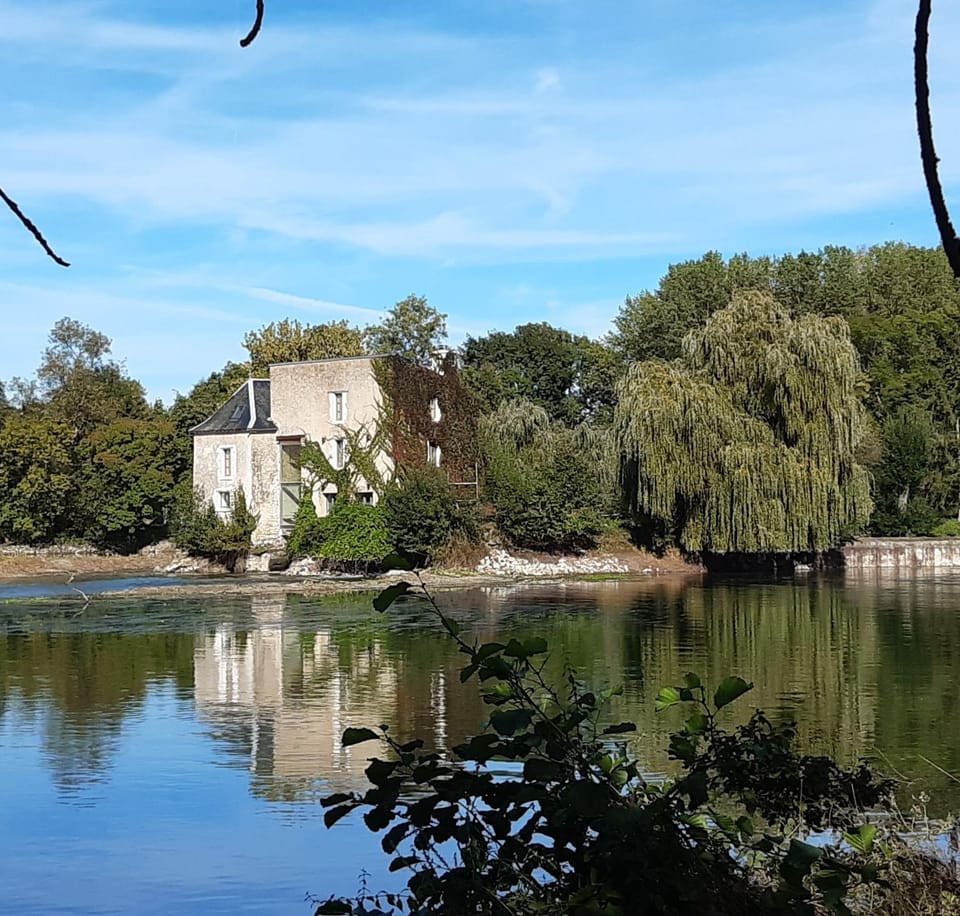 Chambre Douceur Angevine Vacation rental in Pays de la Loire