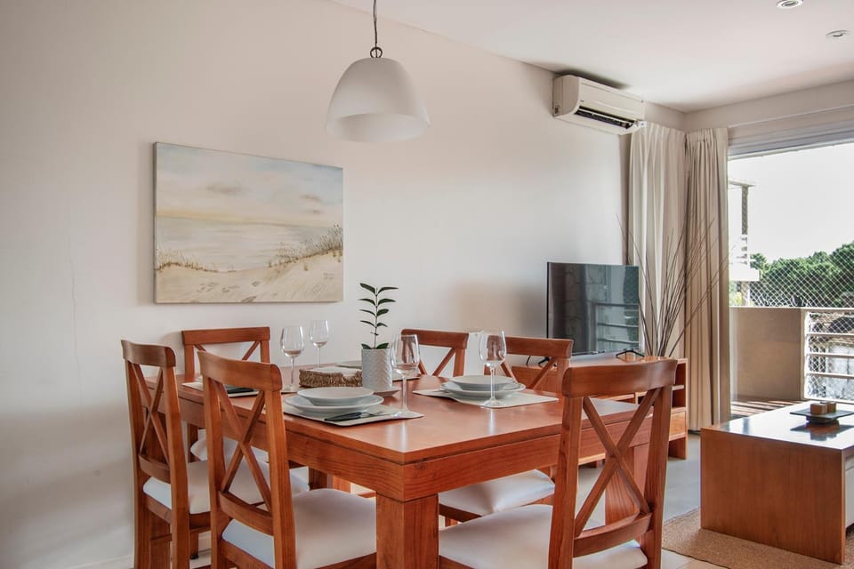TV and multimedia, Dining area