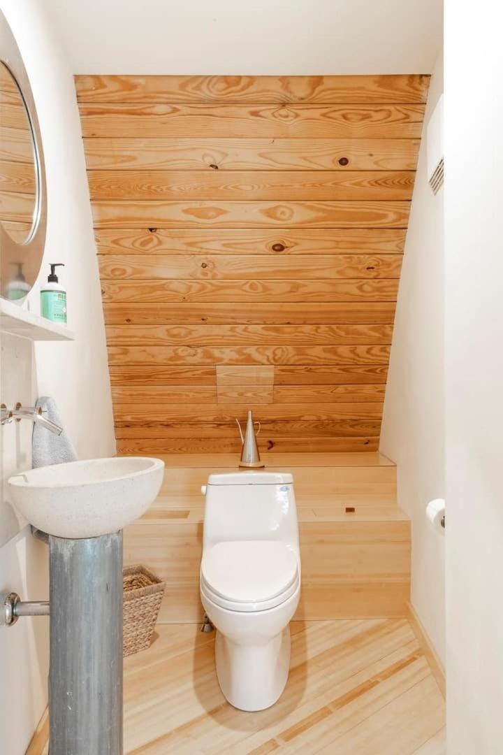 Toilet, Bathroom