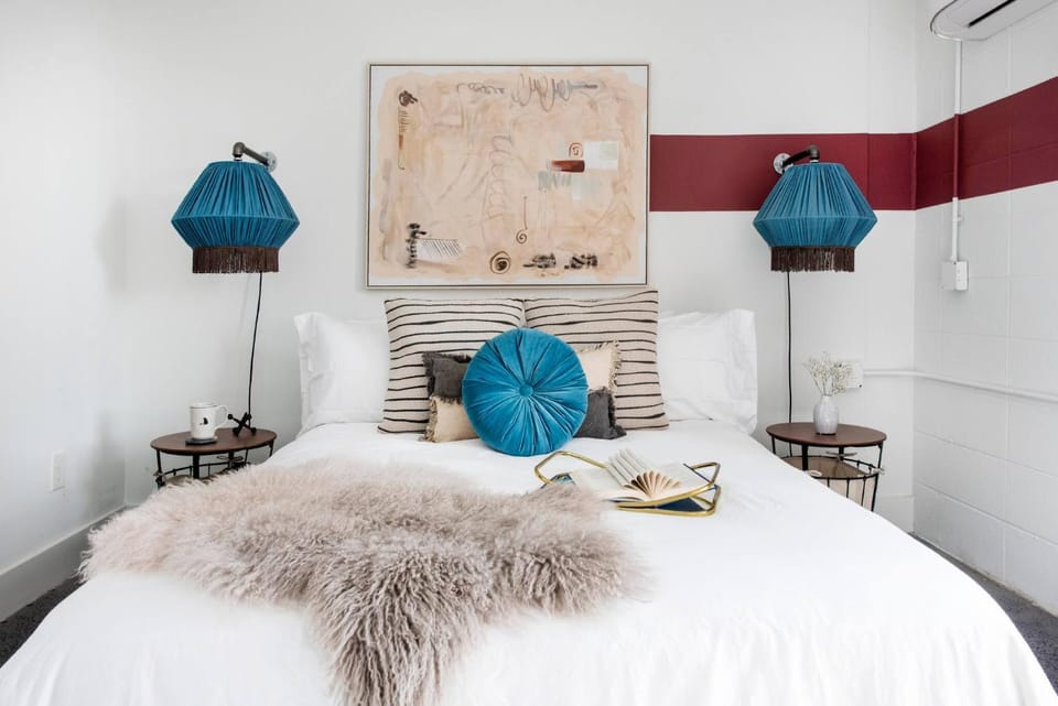 Winter, Summer, Bedroom