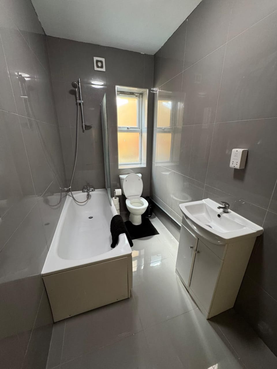Tranquil 1BR in Gravesend Apartment in Gravesend