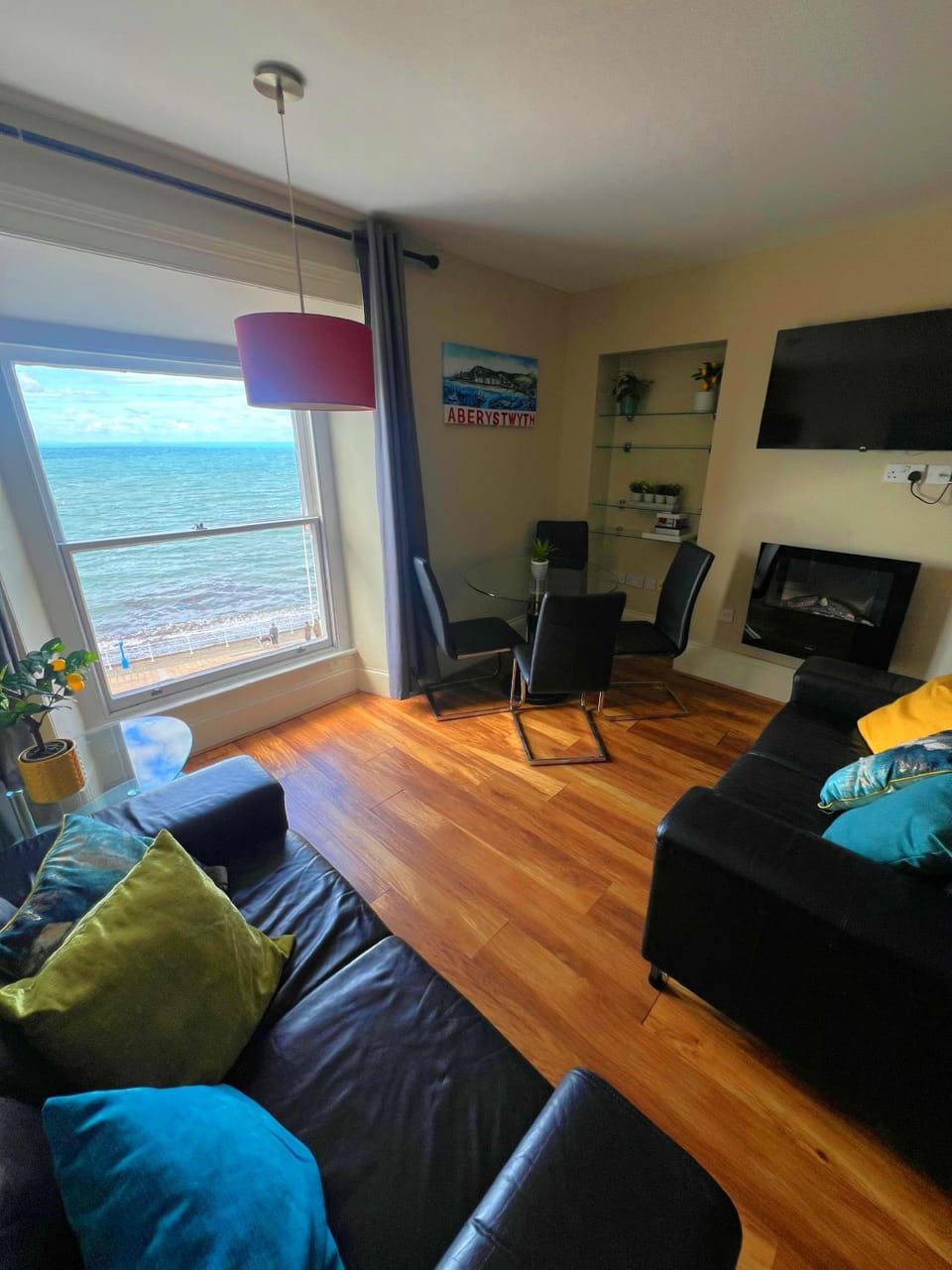 Living room, Dining area, Sea view