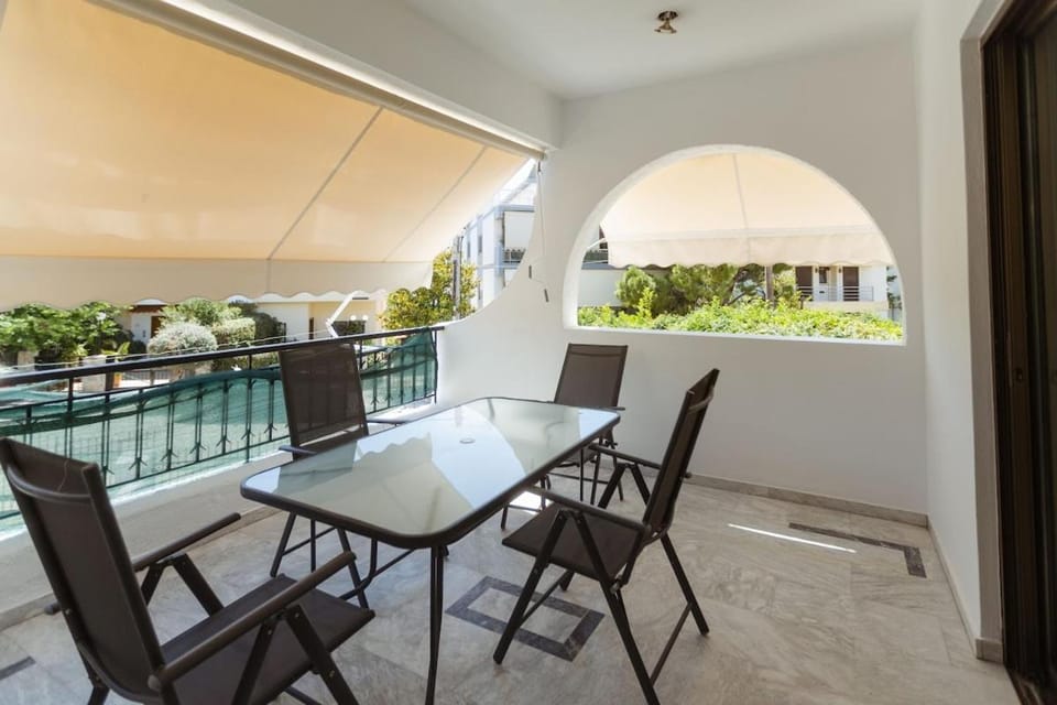 The Hidden Muse 3BD Free Parking Apartment in Alimos