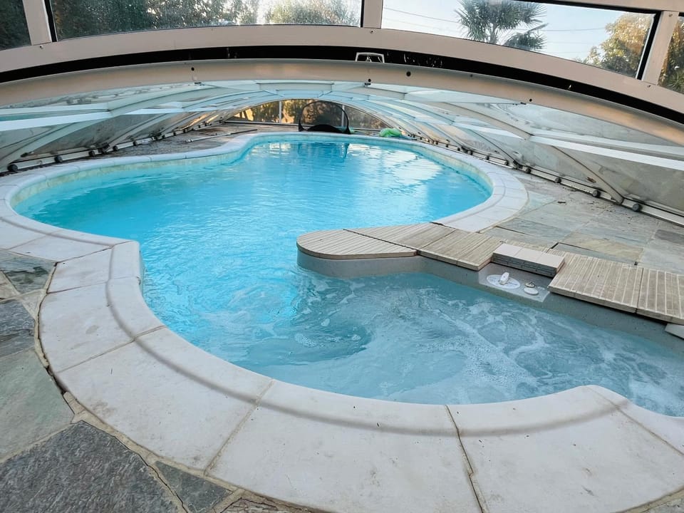 Swimming pool, Swimming pool