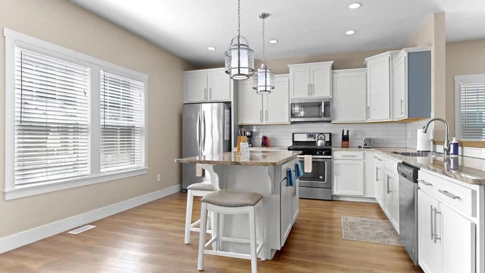Spacious Dog-Friendly Getaway with Year-Round Pool & Hot Tub House in South Haven