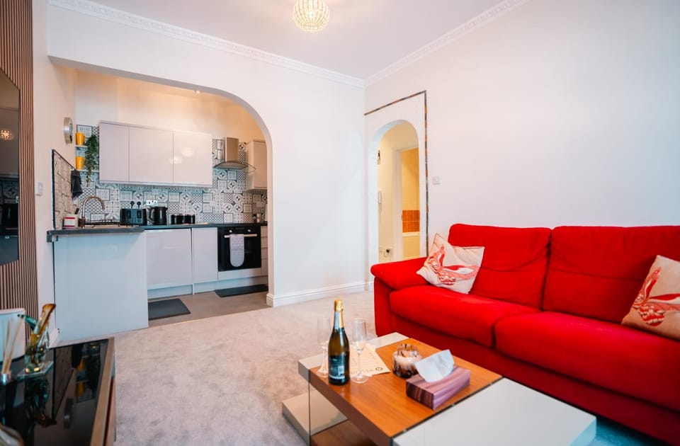 Kitchen or kitchenette, Living room