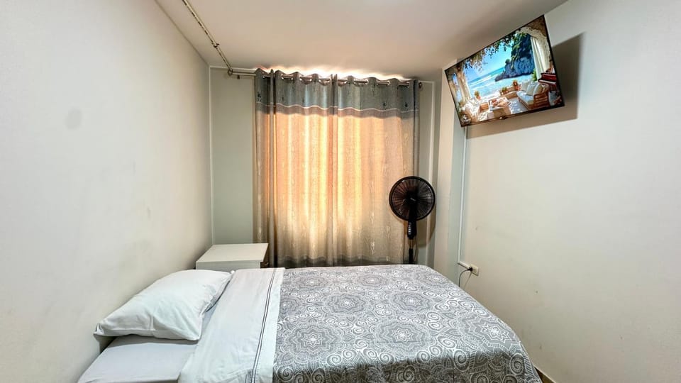 Habitación privada a 20 min del aeropuerto de Lima Bed and Breakfast in Callao Region, Peru