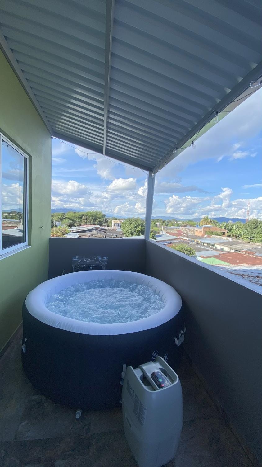Natural landscape, Hot Tub, Hot Tub, Balcony/Terrace