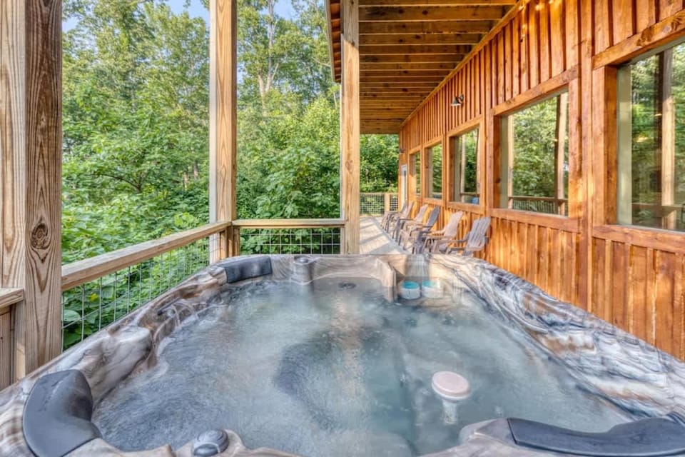 Eagle River Lodge - Huge Indoor Pool - Sleeps 24 House in Pigeon Forge