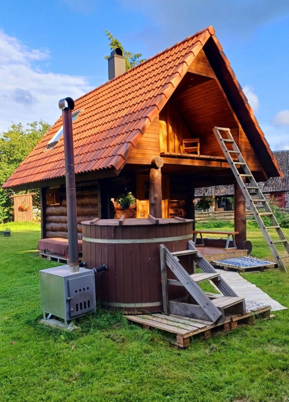Tammiku Saunamaja & Bubble House House in Estonia
