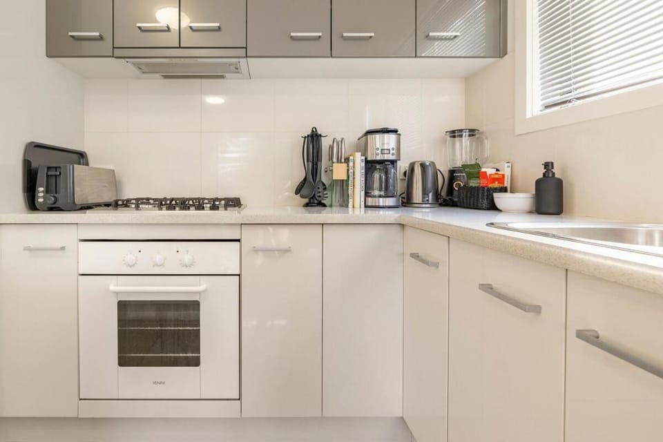Golden Retreat - Couples Getaway Business stay House in Bendigo