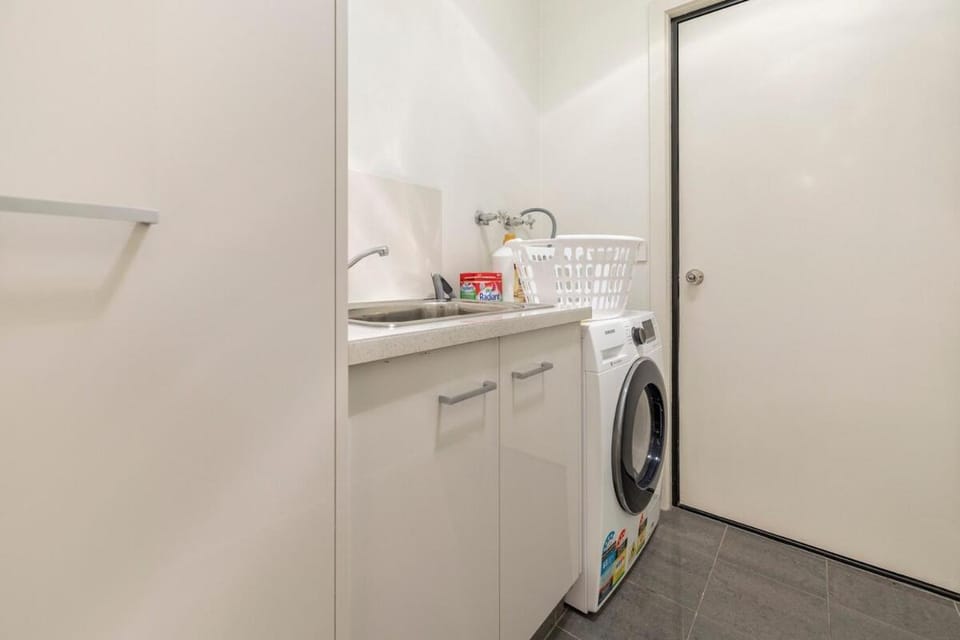 Golden Retreat - Couples Getaway Business stay House in Bendigo