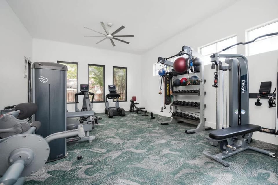 Boulevard Stays Tranquil 1BR King Suite Pool Parking Gym 04 Apartment in Wells Branch