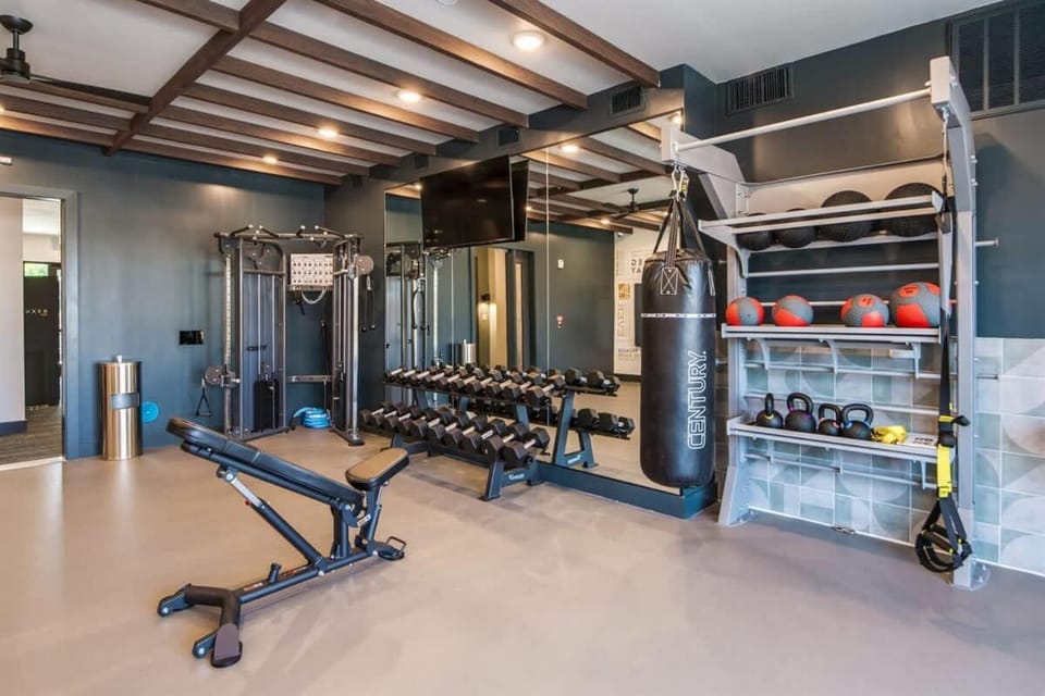Boulevard Stays Comfortable 1BR Suite w Pool Parking Gym 05 Apartment in Dallas