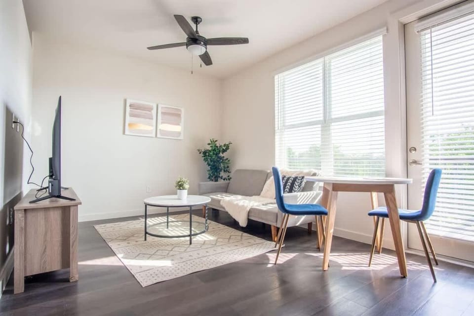 Boulevard Stays Comfortable 1BR Suite w Pool Parking Gym 05 Apartment in Dallas