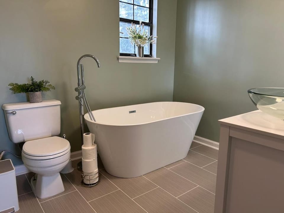 Toilet, Bathroom, Bath