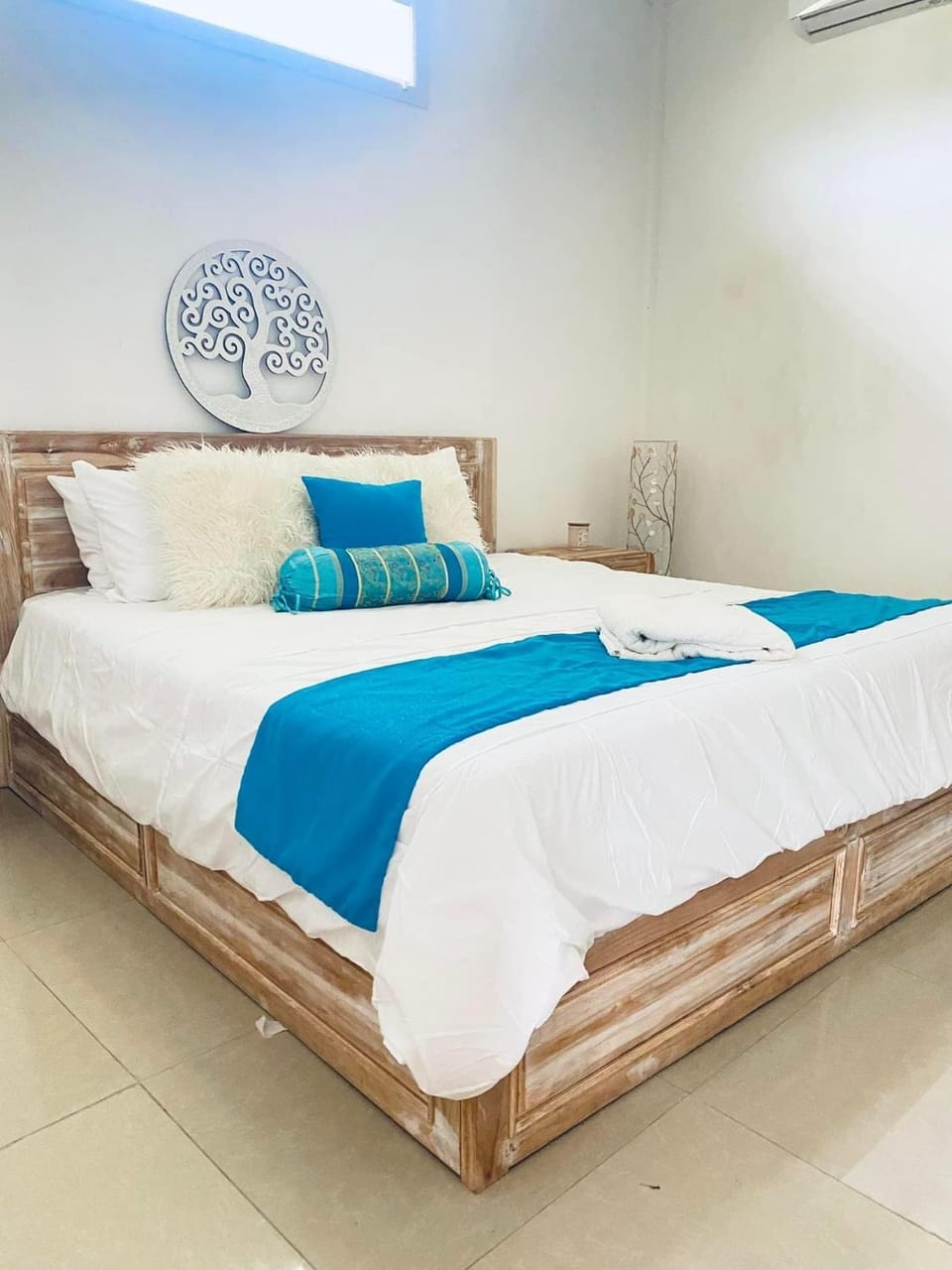 Bed, Bedroom, safe, wardrobe, air conditioner