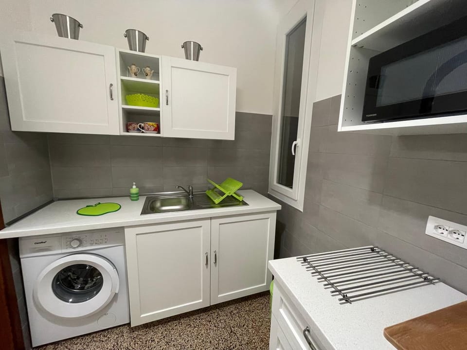 LOVENEST - Genoa Old Town - Best Price Apartment Near the Aquarium Apartment in Genoa