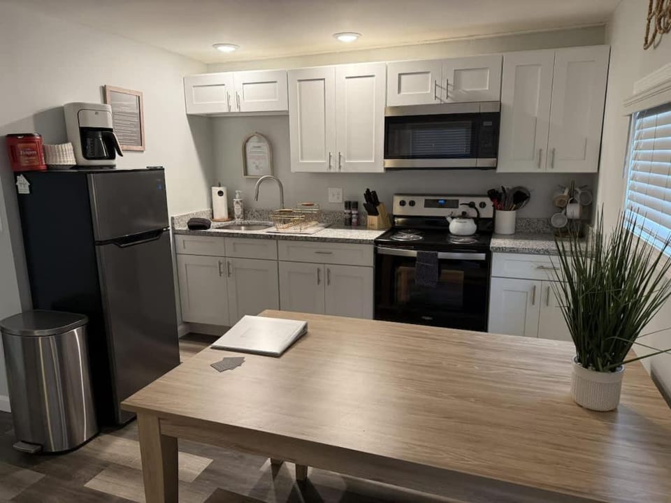 Barnacle Bay - Perfect Location Near The Beach Apartment in Hampton Beach