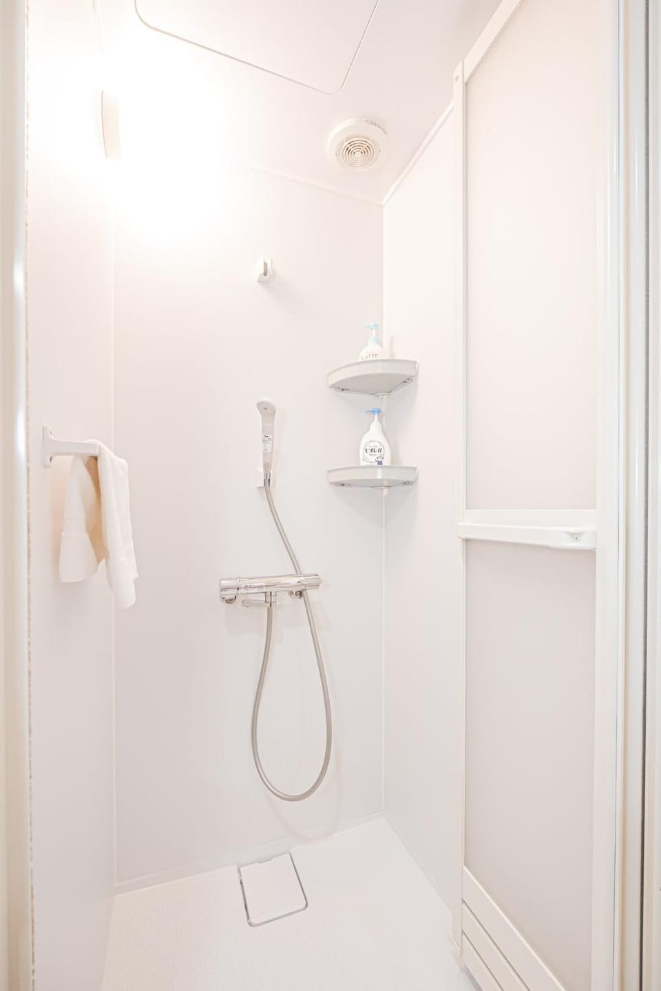 Ueno home2 10-minute walk from Ueno Station, 4-minute walk from Inaricho Station, 10-minute walk to Asakusa, 1F Apartment in Japan