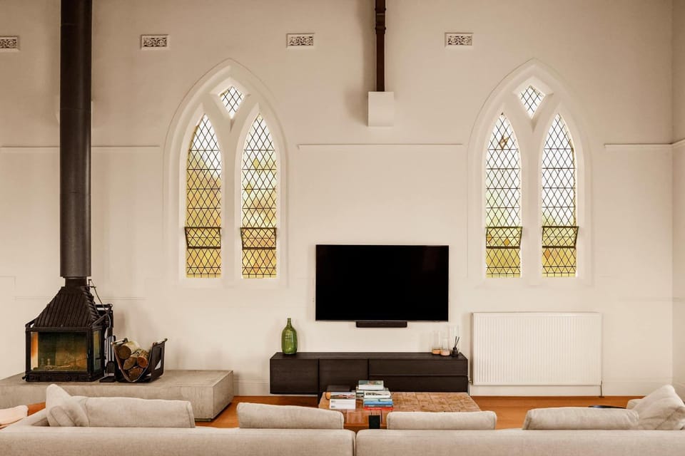TV and multimedia, Living room, Seating area, fireplace