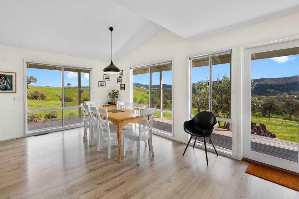 MANANDEL House in Bonnie Doon