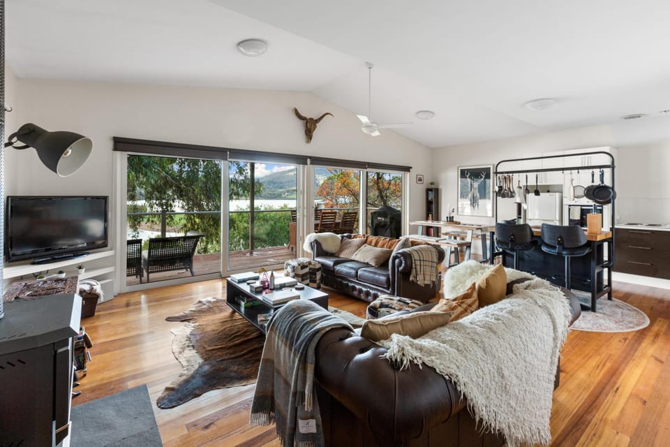 Green Stones House in Jamieson
