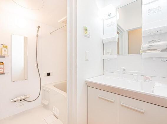 SkyTreeStayHotel 3, 8-minute walk from Yahiro Station, lovely new building, near Ara river, can see Sky Tree Apartment in Japan
