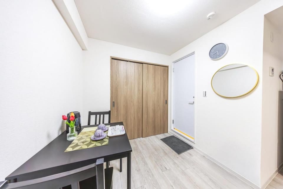 Ikebukuro 8 min walk, Kanamecho 6 min walk, 25sqm room, 2 guests, Direct access to Shinjuku, Shibuya, Tokyo, Ueno, 1 double bed Apartment in Japan