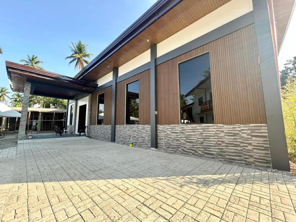 Property building, Restaurant/places to eat