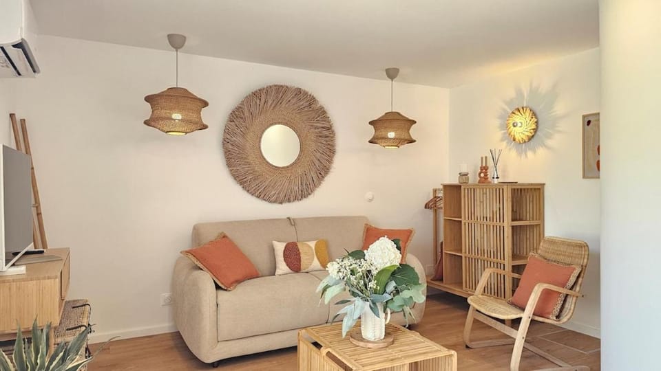 Splendide Studio parking clim terrasse Apartment in Sanary-sur-Mer