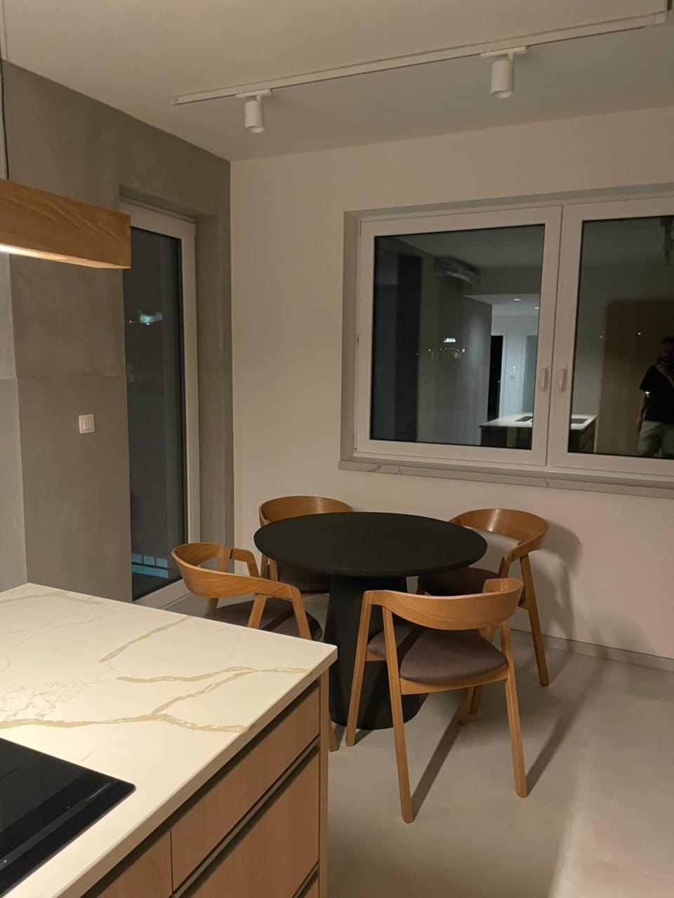 Kitchen or kitchenette, Seating area, Dining area