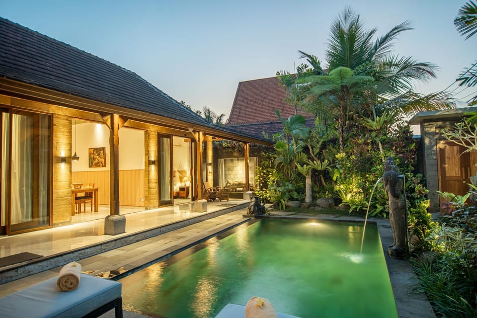 Property building, Swimming pool