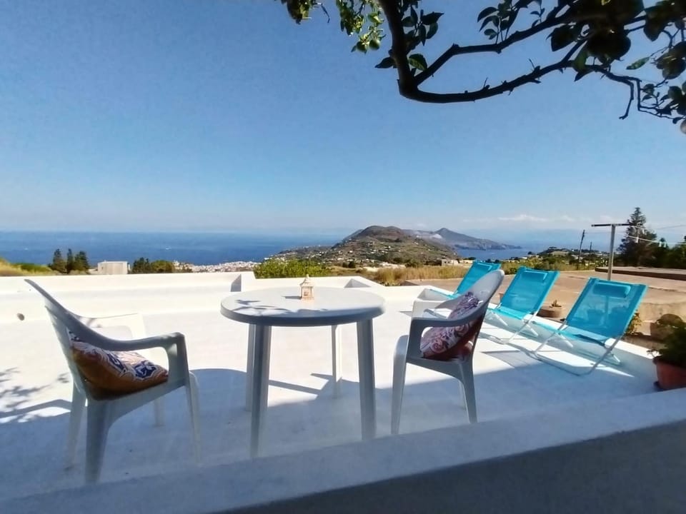 La terrazza Sul Vulcano Apartment in Lipari