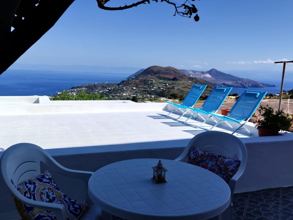 La terrazza Sul Vulcano Apartment in Lipari