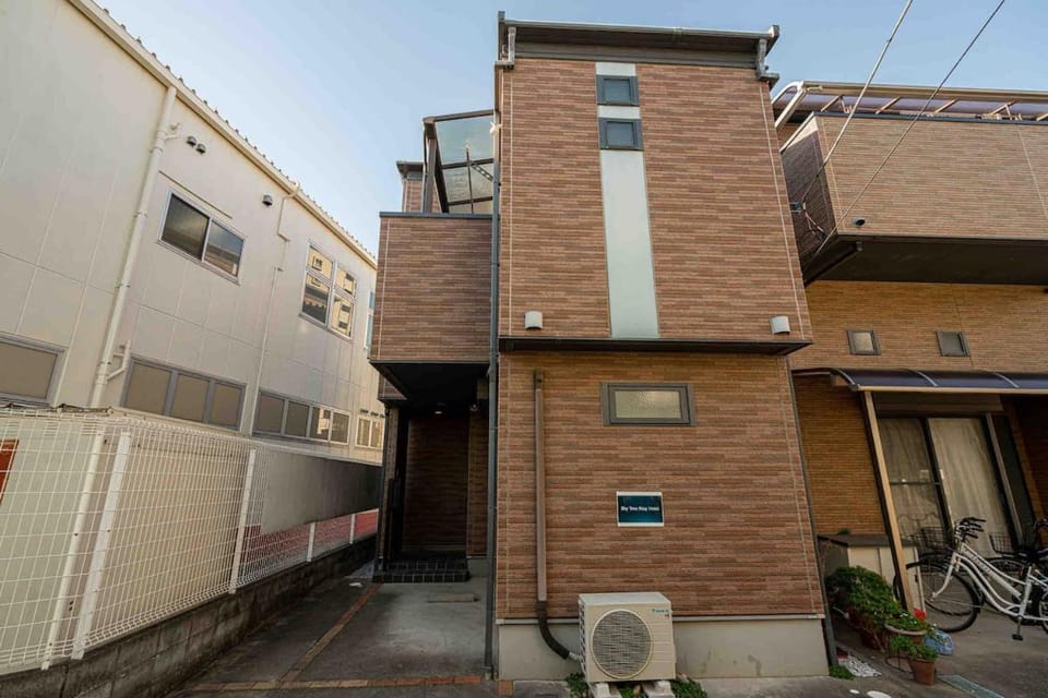 Sky Tree Stay Hotel, 4-minute walk from Keisei Hikifune Station, detached house with parking, very convenient location Apartment in Japan