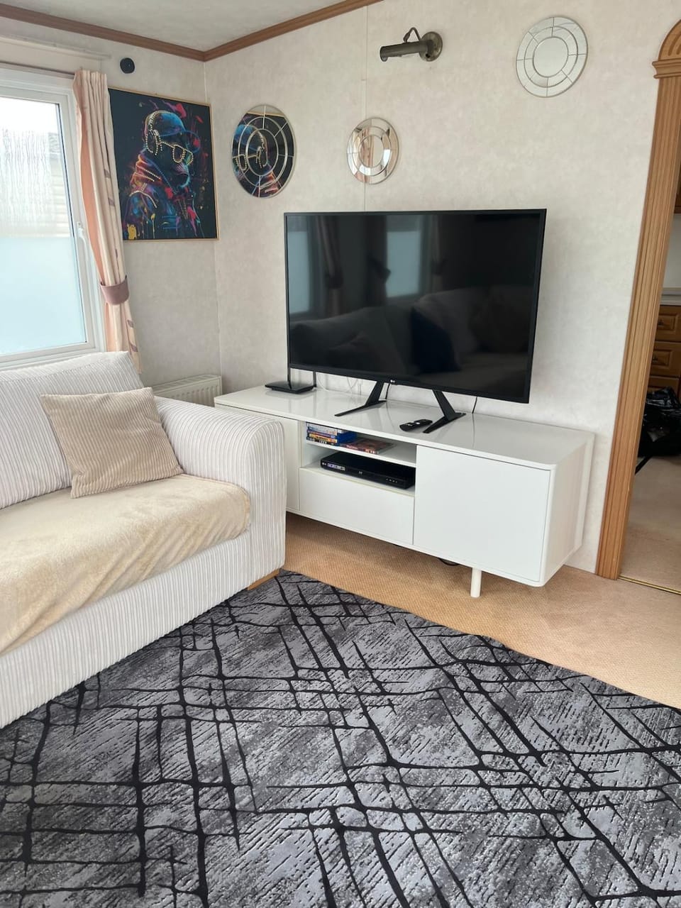 TV and multimedia, Living room, Seating area
