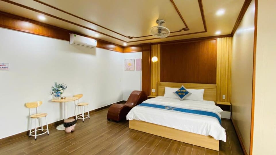 Hai Phat Hotel Chùa Hang Đồng Hỷ Hotel in Laos