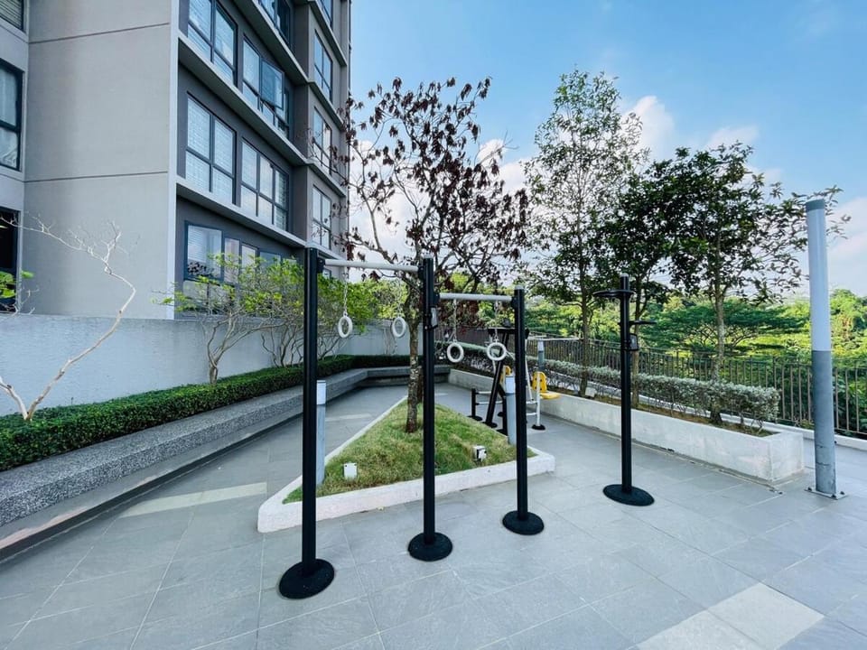 Property building, Spring, Day
