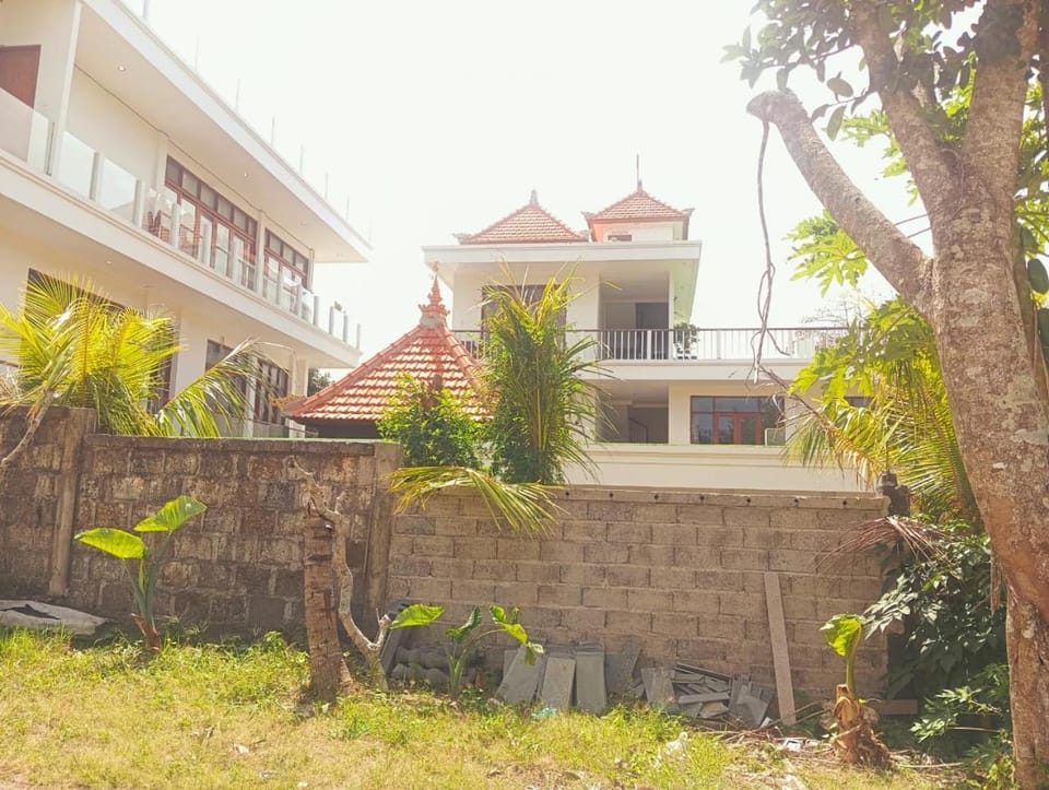 Property building, Garden view